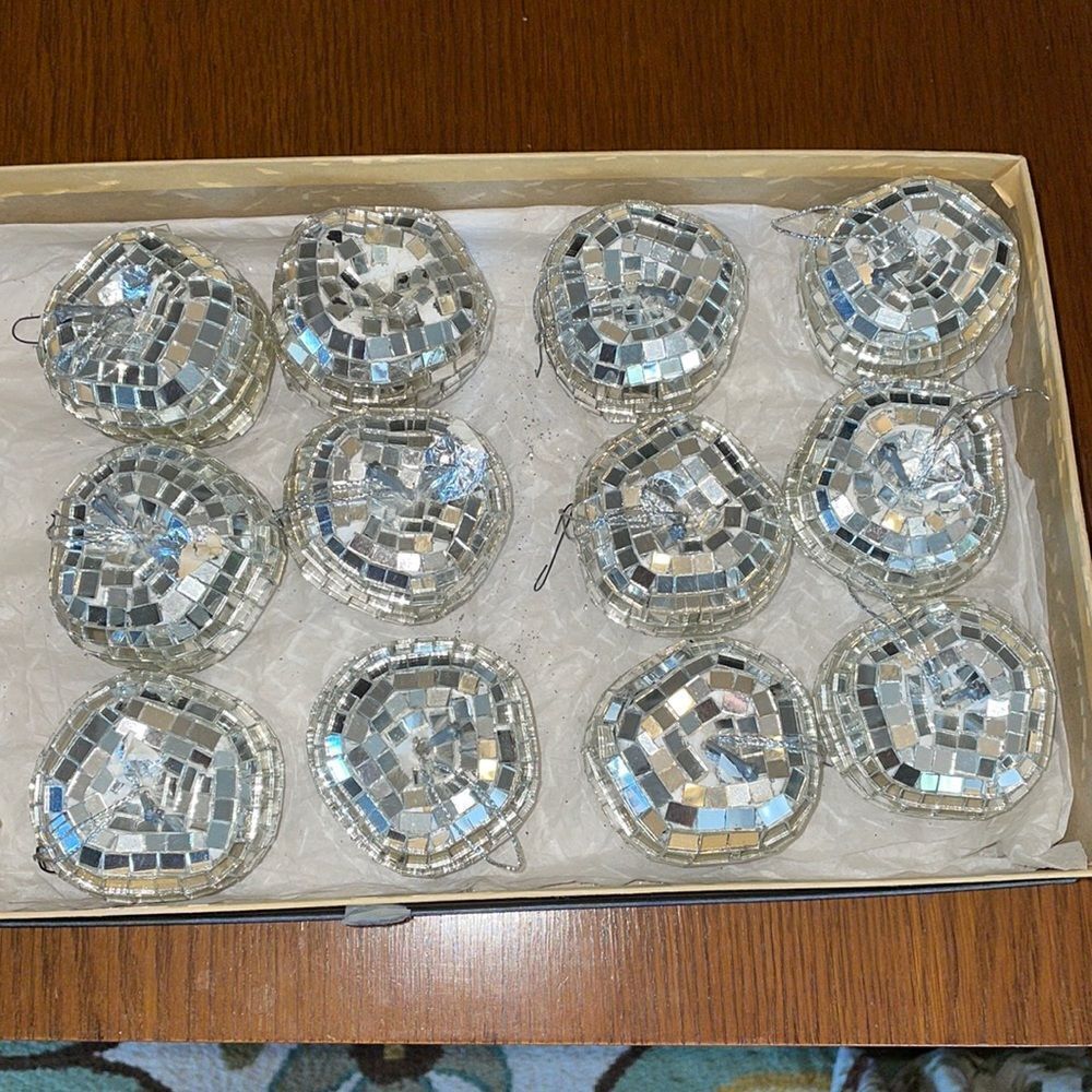 Collection of‎ 12 silver mirrored apple Christmas tree ornaments